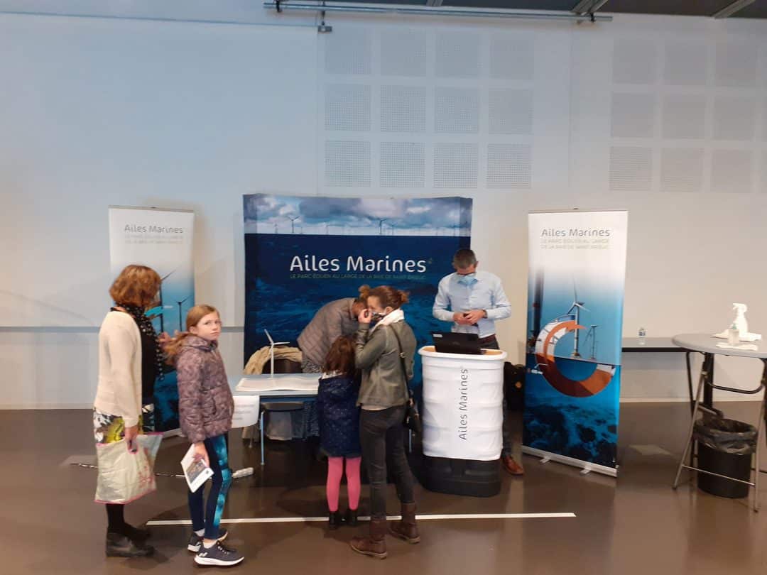 ailes-marines-stand-presentation